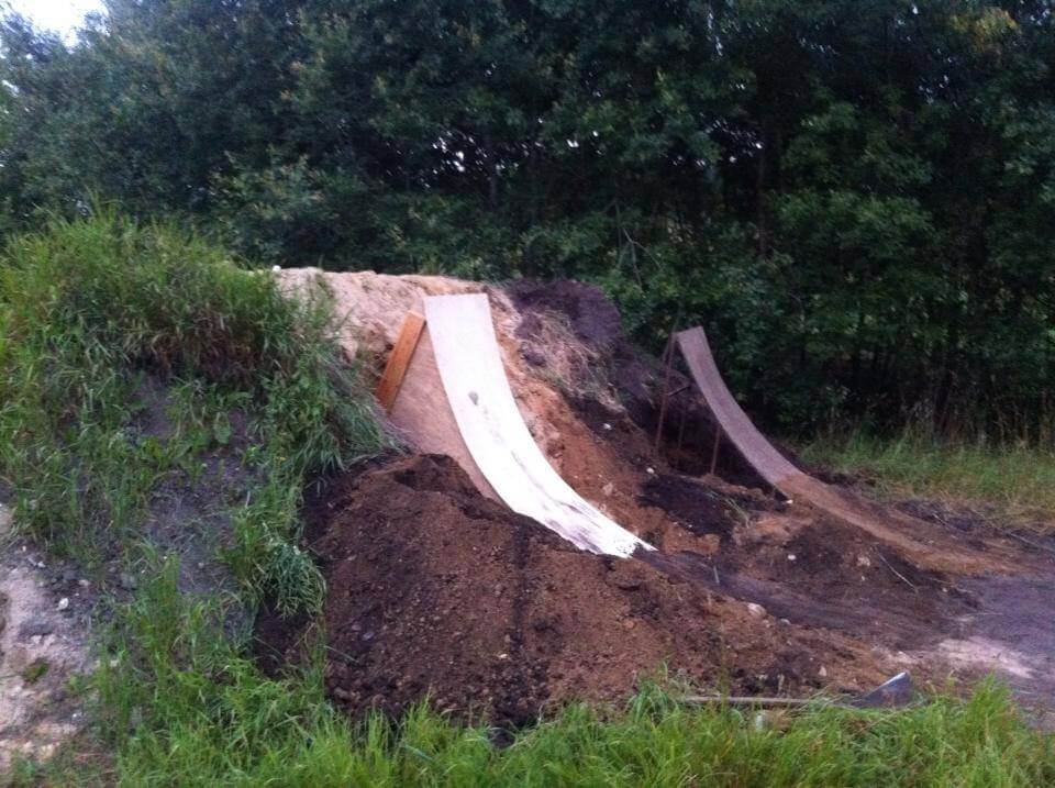 Dirt Jump Park Dirt Jump Park i Skateparks.dk